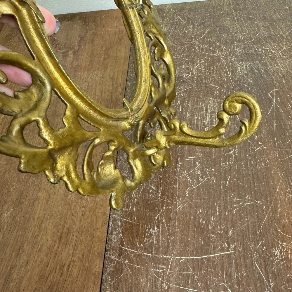 Vintage Ornate Gold Cast Metal‎ Filigree Oval Picture Frame Scrollwork 10.5x8.5